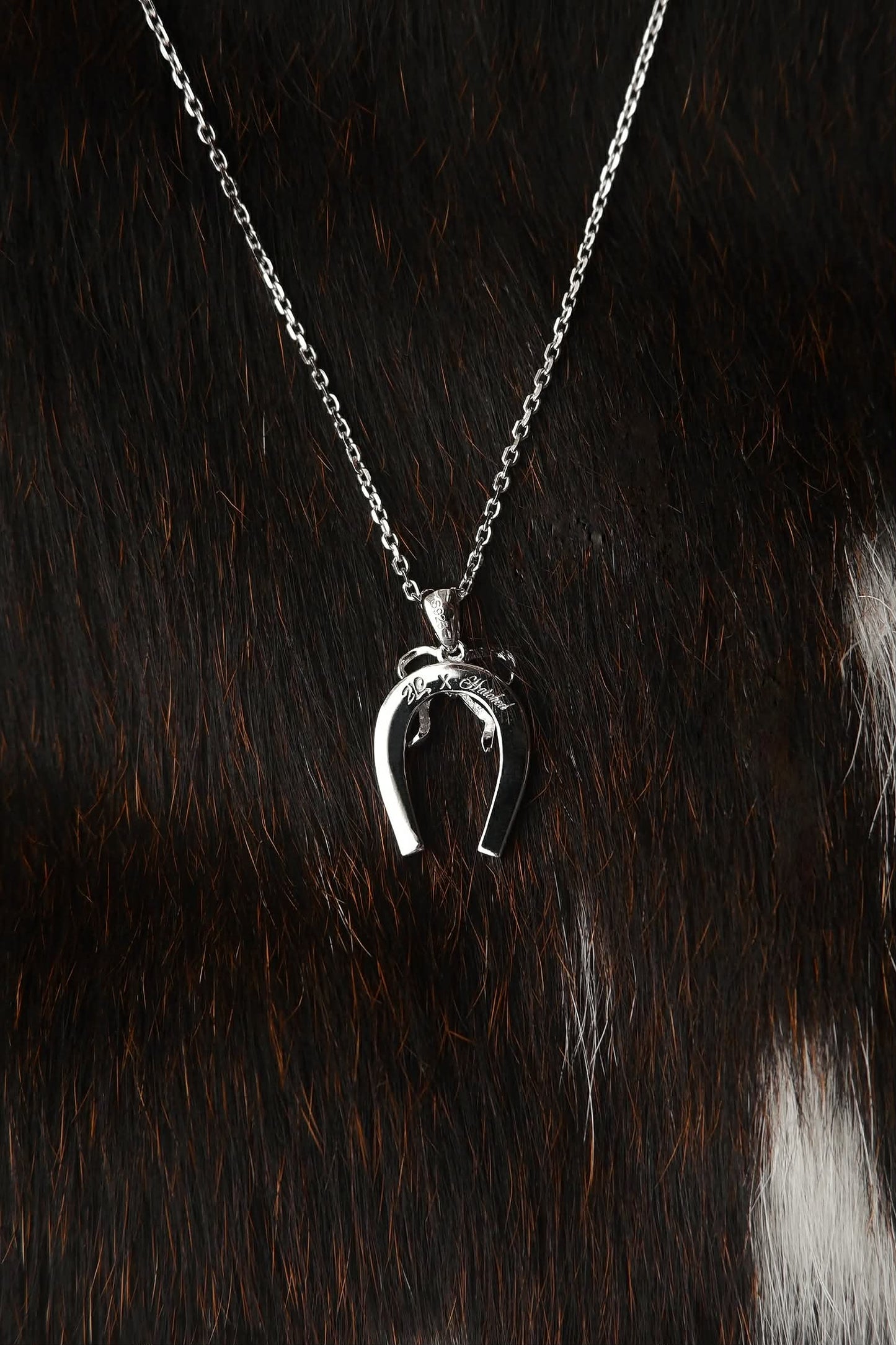 Lucky Trot Necklace [PREORDER]